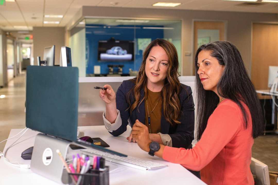 4 Ways Businesses Can Attract & Retain a Multi-Generational Workforce