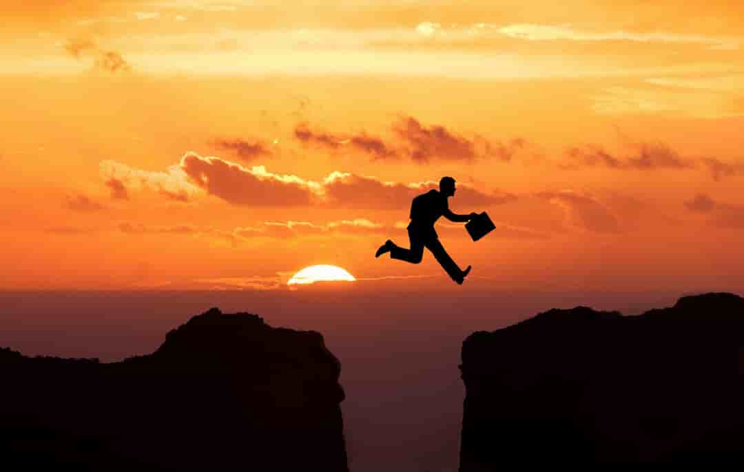 What Are The 5 Essential Leadership Skills for Employees?