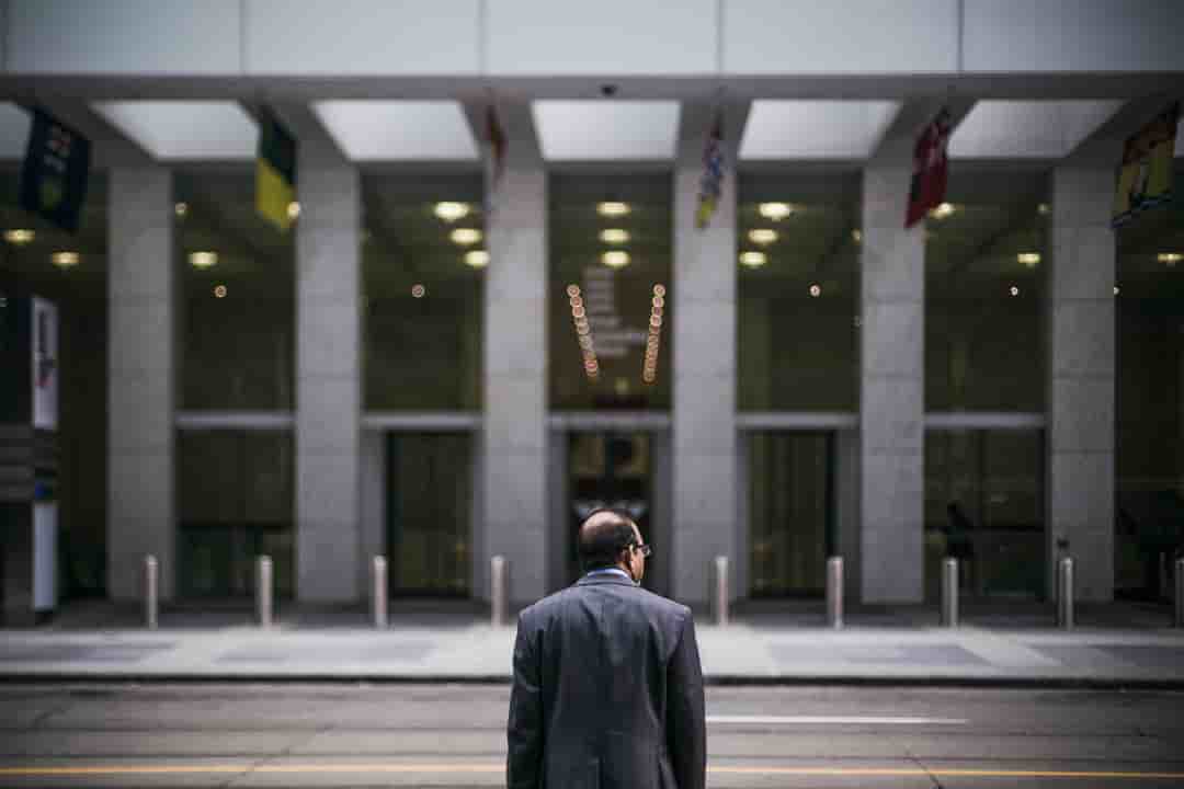 Strategy Consulting vs Management Consulting: Unraveling the Key Differences